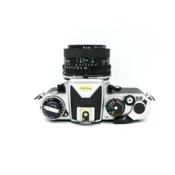 Cámara SLR Nikon FM con Tamron 28mm f2.5