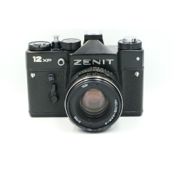Cámara SLR Zenit 12XP con Helios 44m 58mm F2 - Artículo segunda mano - Artículo segunda mano