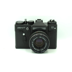 Cámara SLR Zenit 11 con Helios 44M-5 58mm f2 - Artículo segunda mano