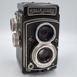 Cámara TLR Rolleicord con objetivo Xenar 75mm f/3.5