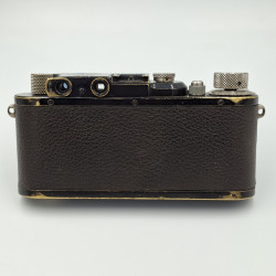 Leica II (Model D) "Black Paint" (1933) con Elmar 50mm f/3.5 Níquel