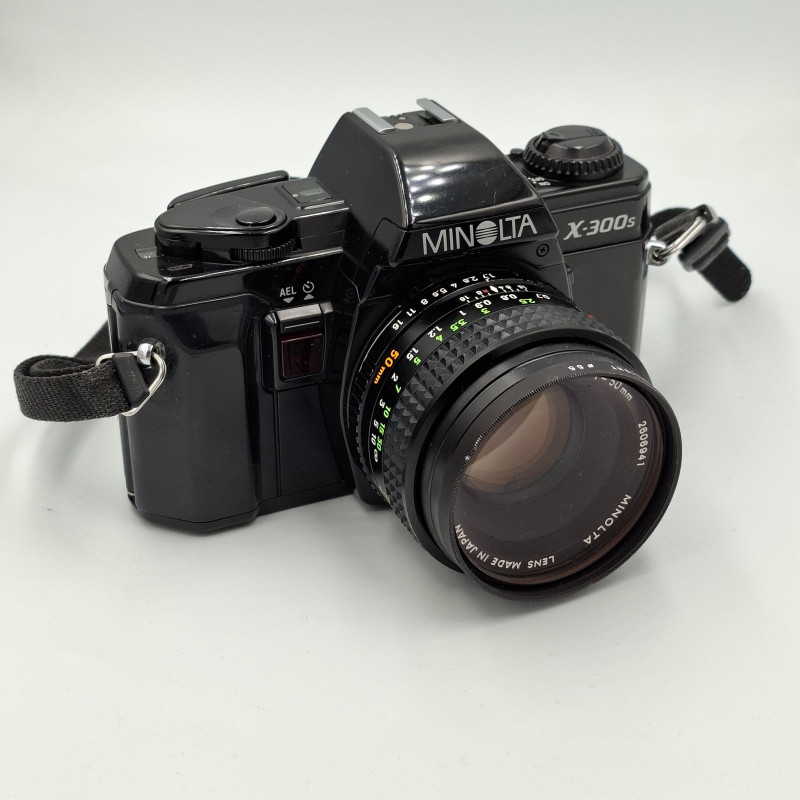 Cámara SLR Minolta X-300s con objetivo Minolta 50mm - Artículo segunda mano