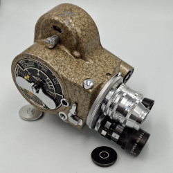 Cámara de cine Emel con objetivos Berthiot, Schneider y Kowa