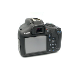 Cámara Canon EOS 2000D + Canon EF-S 18-55mm f3.5-5.6 - Artículo segunda mano