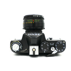 Cámara SLR Zenit 11 con Helios 44-M 58mm f2